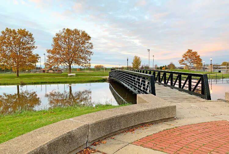 A bridge on the Bay City Riverwalk connects Veterans Memorial Park to the Kantzler Memorial Arboretum. The Bay Area Community Foundation was instrumental in creating this for the area. (Photo Credit: Kirsten Wild/Bay Area Community Foundation)