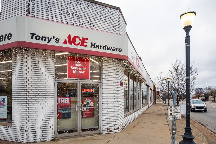 Tony's Ace Hardware, Hazel Park. Photo by David Lewinski.