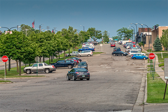 Cutting through the parking lot near Washtenaw and Huron Parkway