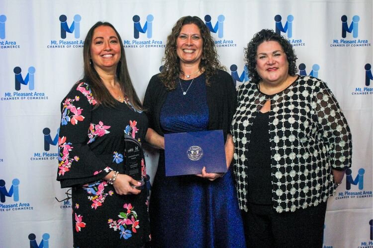 Members First Credit Union’s Rebecca Lobsinger and Becky Trombley accepted the 2024 Large Business Award with Kristen Wenzel of Great Lakes Bay Michigan Works.