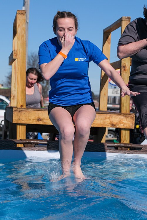 2023 Special Olympics Michigan Polar Plunge in Mt. Pleasant helps cross