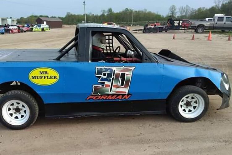 Racers gear up for the 2022 season at the Mt. Pleasant Speedway