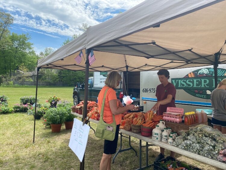 waukazoo-market-photo