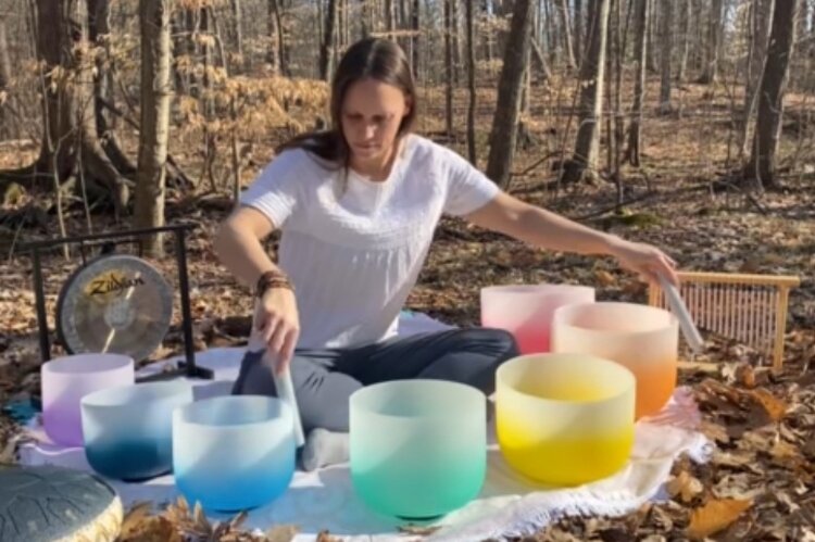 Rebecca Wierks creates a sound bath. 