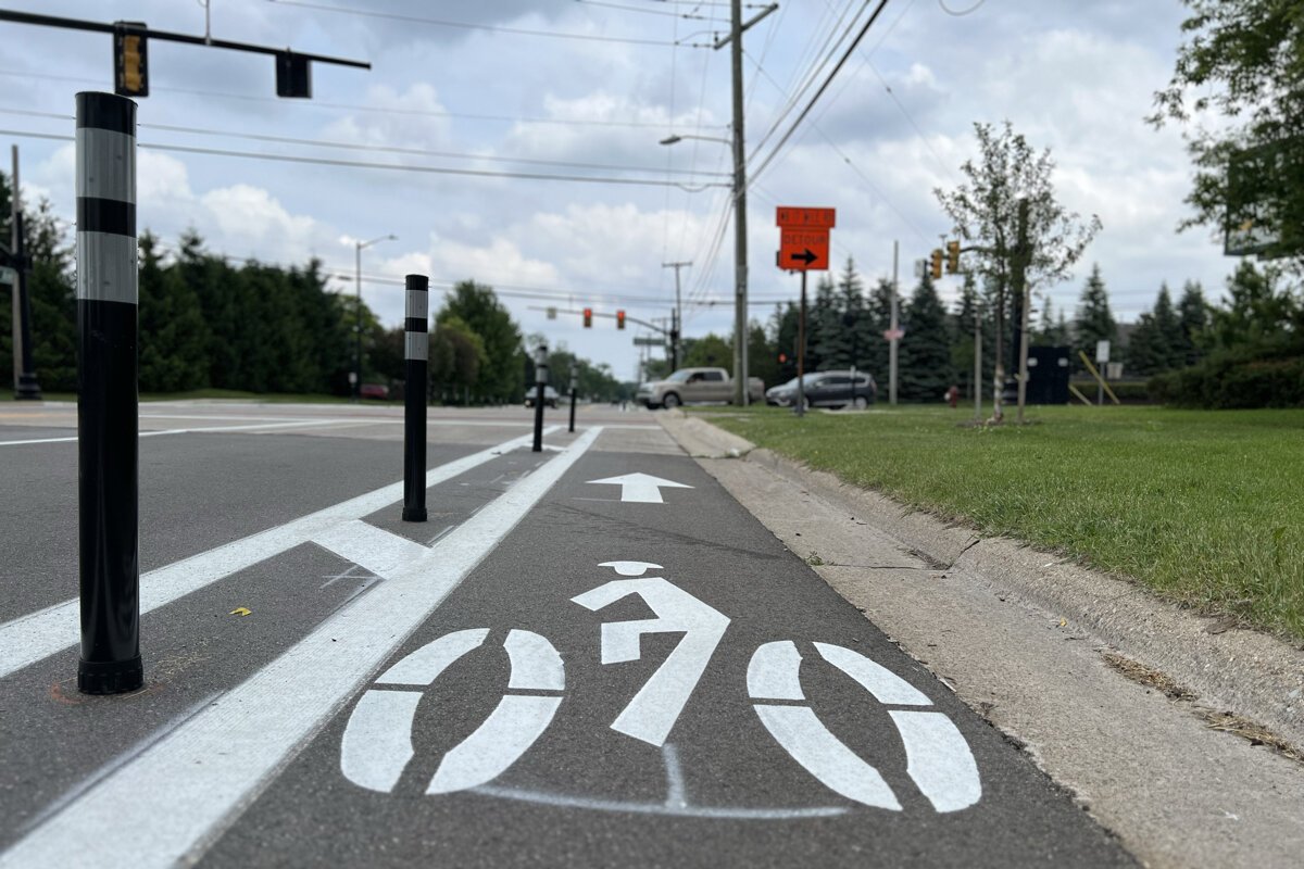 To improve the city’s bikeability, a bike lane pilot program was installed on Plumbrook Road.