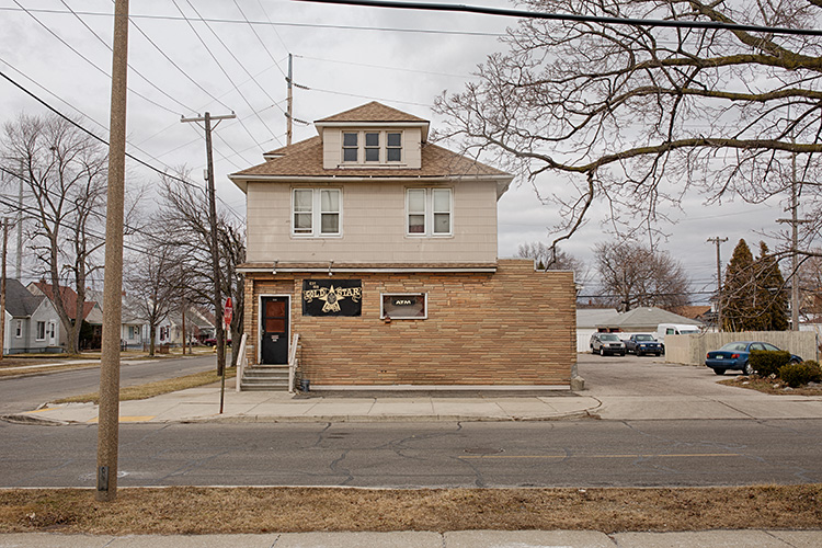 Gold Star Bar in Wyandotte