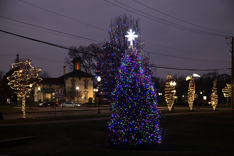 Photos Best ways Sterling Heights is celebrating the season outside