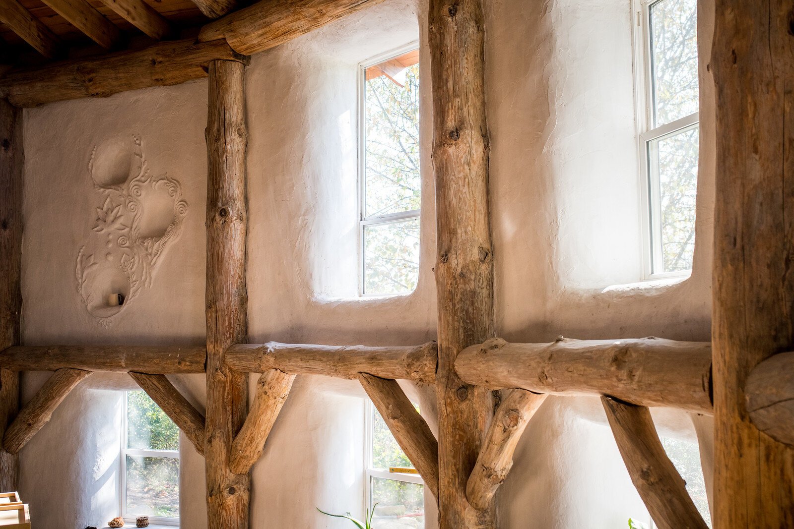 An interior view of the straw bale house at Solfed Farms