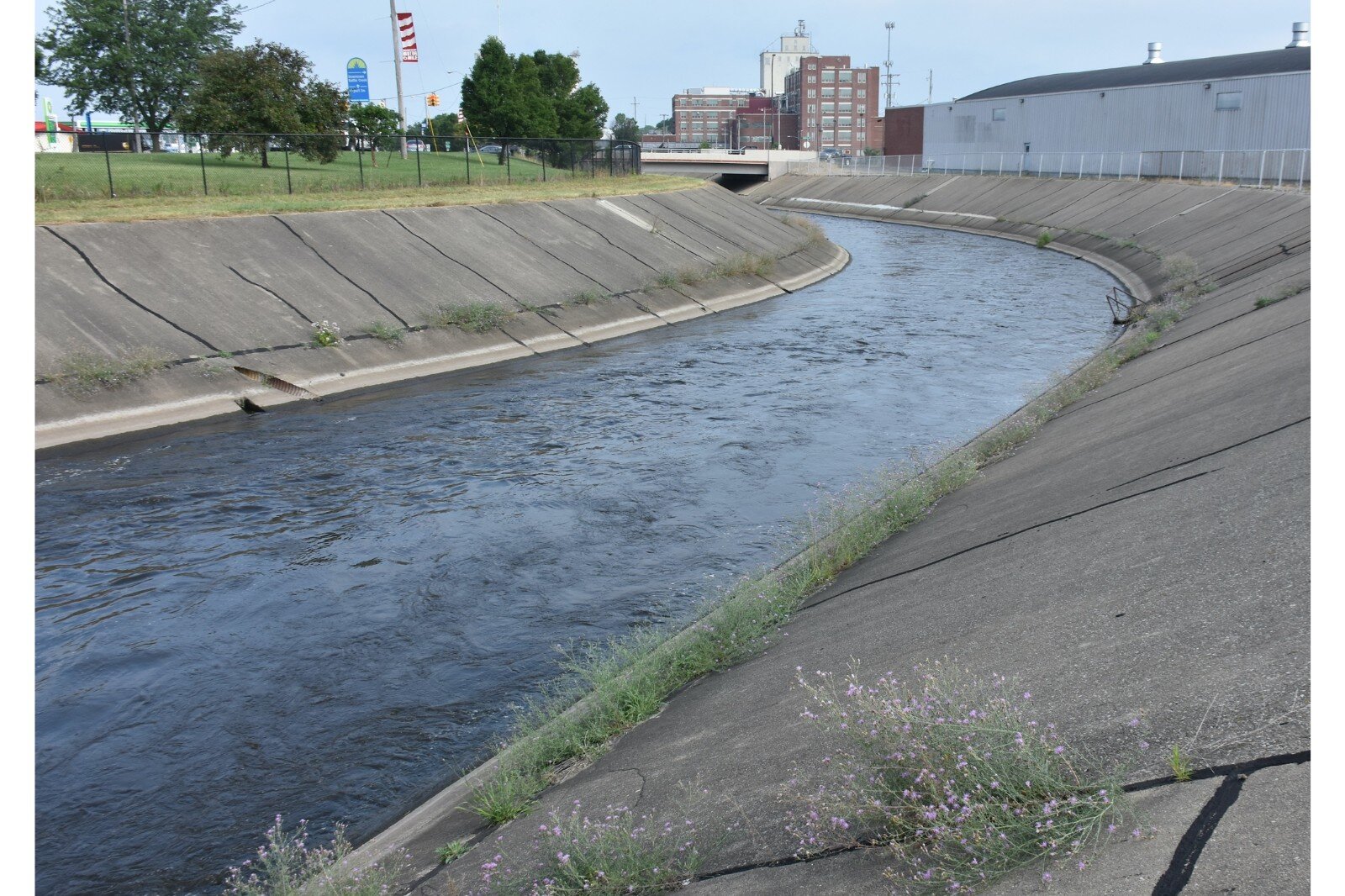 The Kalamazoo River flows toward the west just south of downtown Battle Creek.