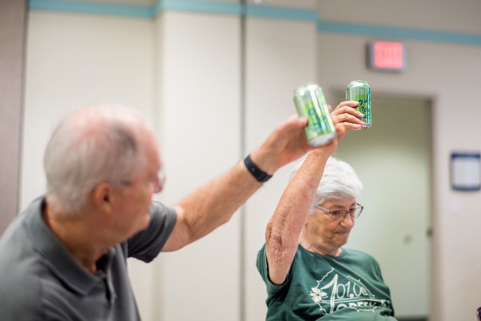 Following the discussion period, toasts were offered from each table.