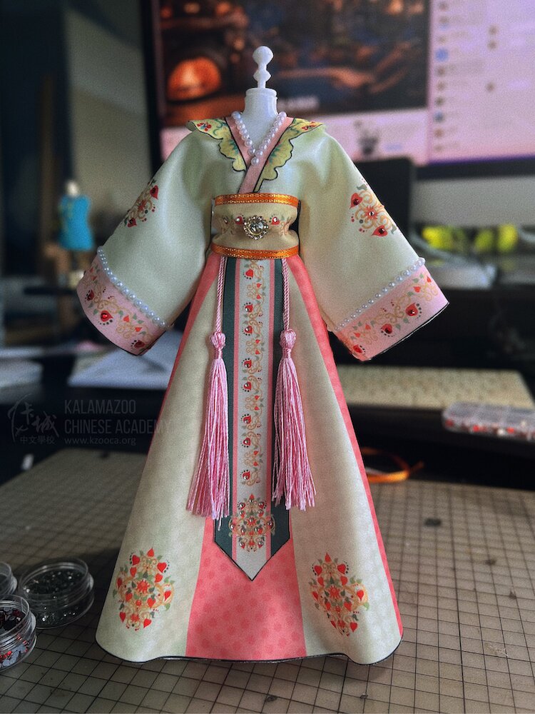 Hanfu, a type of Chinese dressmaking for dolls, is also taught at the Kalamazoo Chinese Academy.