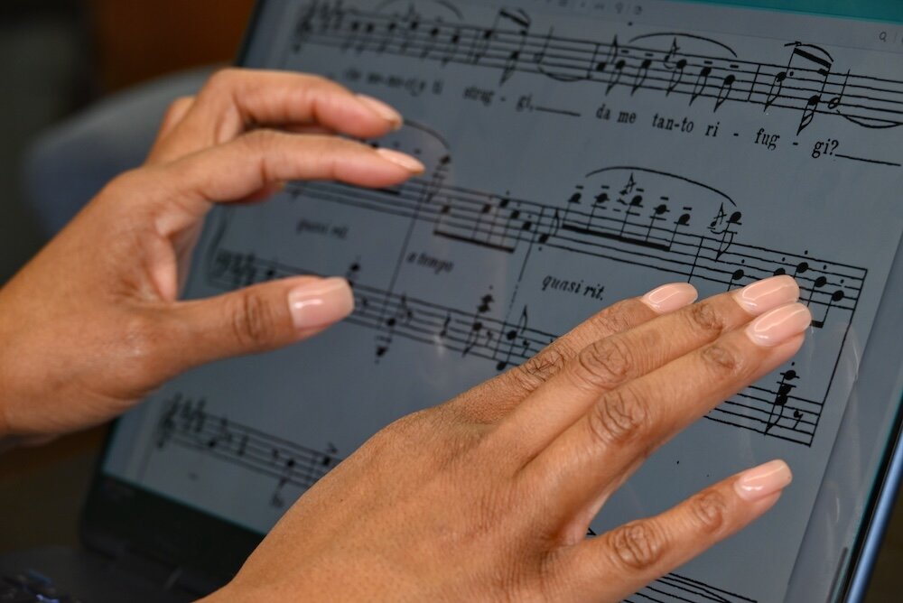 Carmen Bell, an opera singer, will participate in the 8th annual State of the African American Community Address and Opera Gala on February 28 at First Congregational Church.