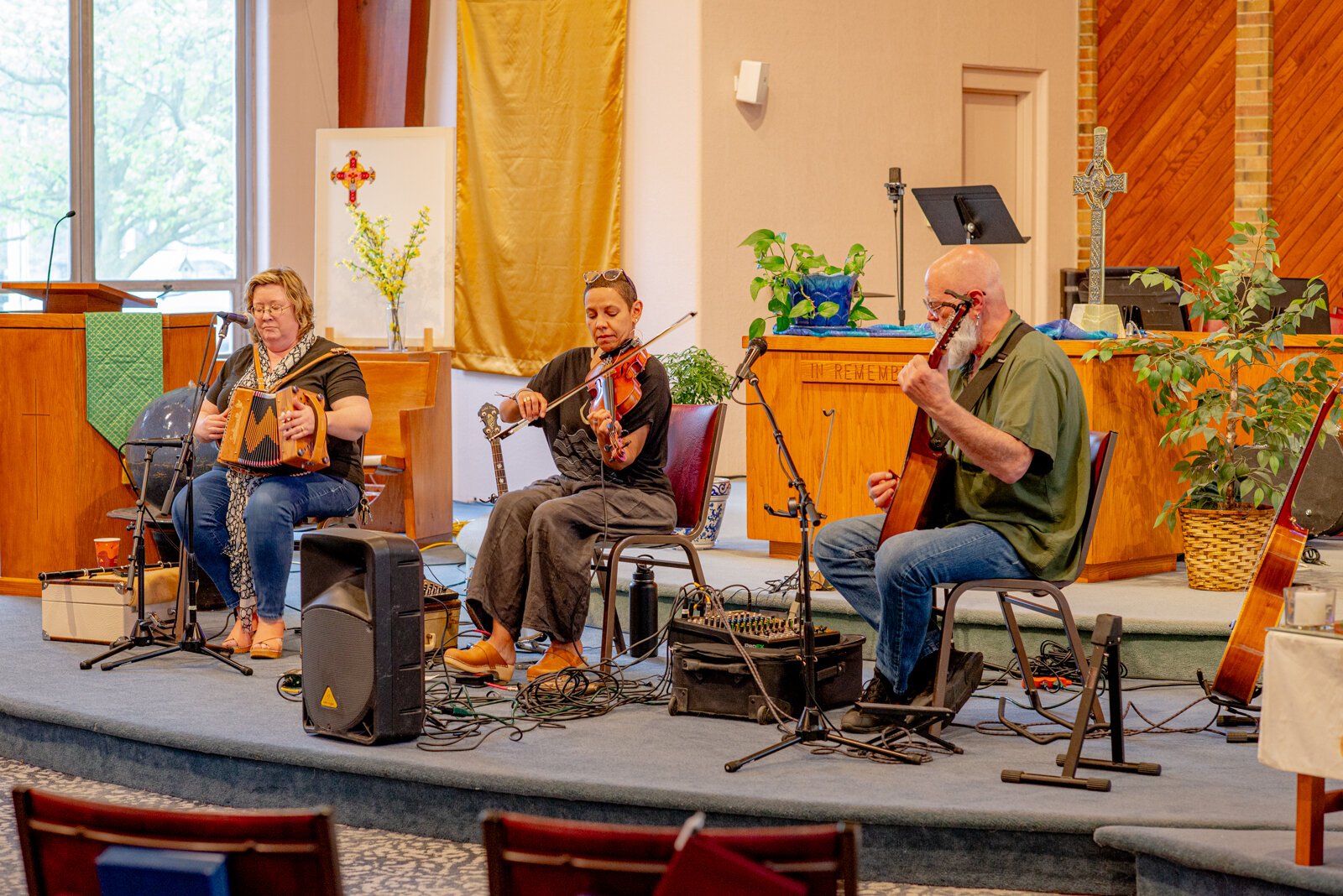 Celtic Trio, Selkie with Cara Lieurance, Jim Spalink, and Michele Venegas