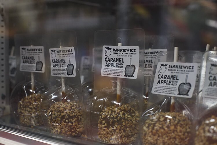 Ready-made caramel apples are available in the market.