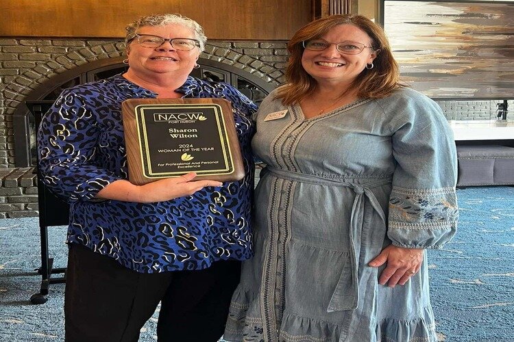 Left to Right: Sharon Wilton and Tracy Willard.