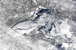 Lake Superior frozen thumb