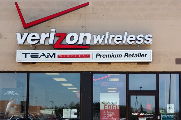 Team Wireless storefront. 